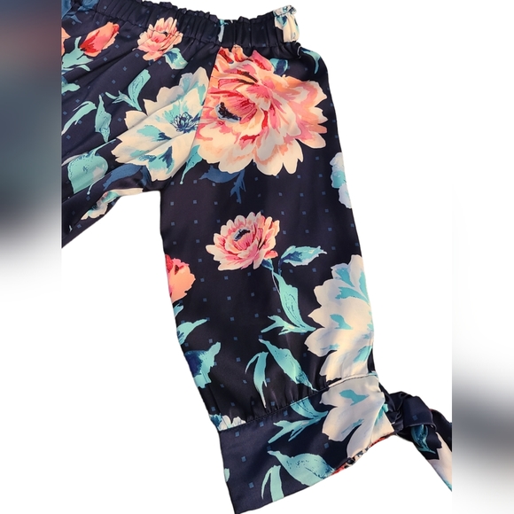 7th Avenue size M navy blue top - Picture 6 of 10